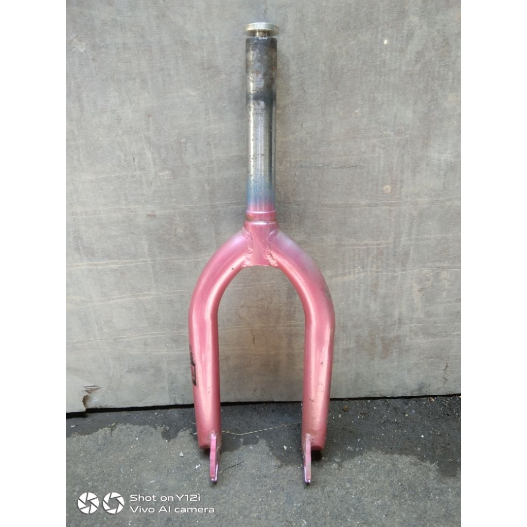 fork bekas untuk sepeda bmx ukuran 16"