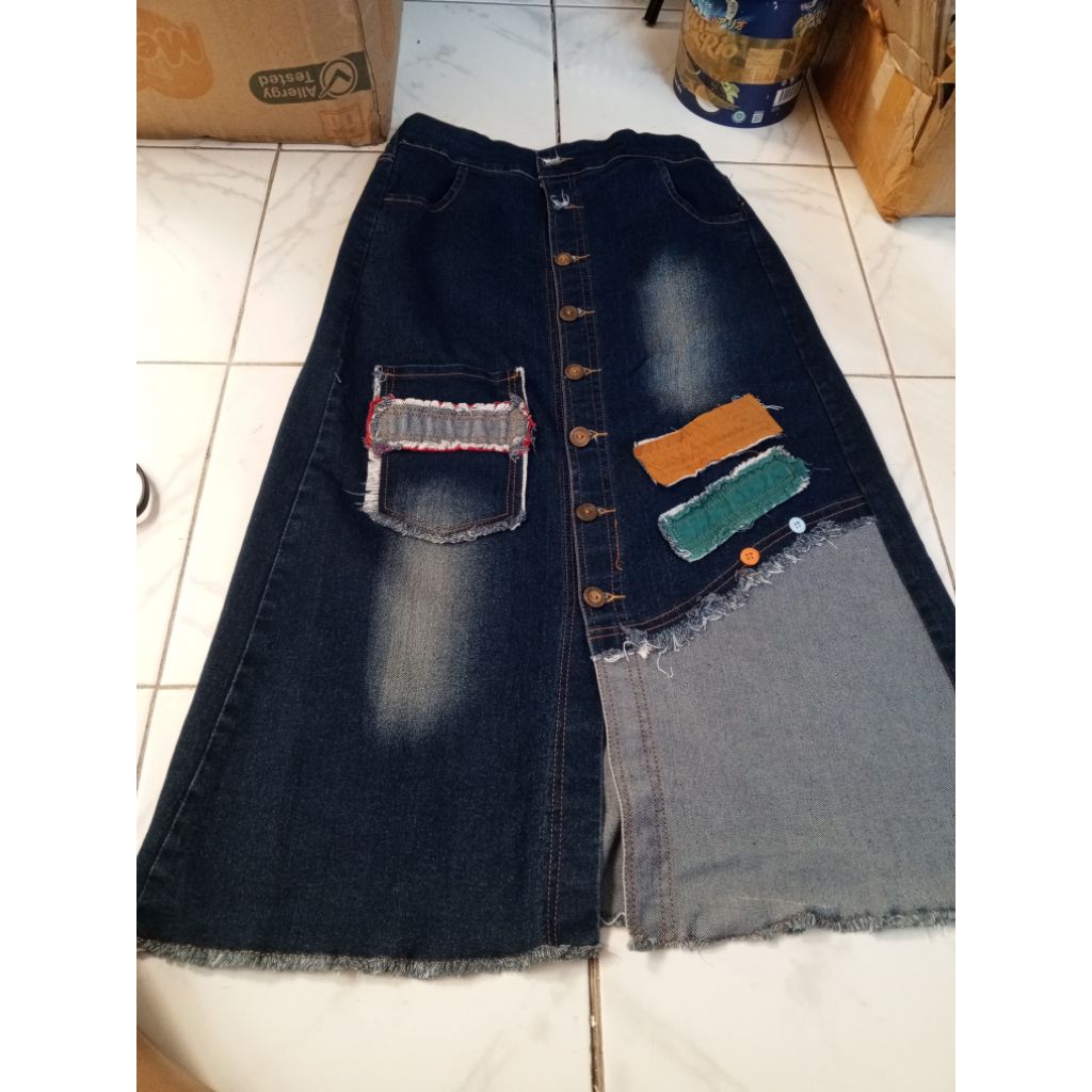 rok jeans biru dongker