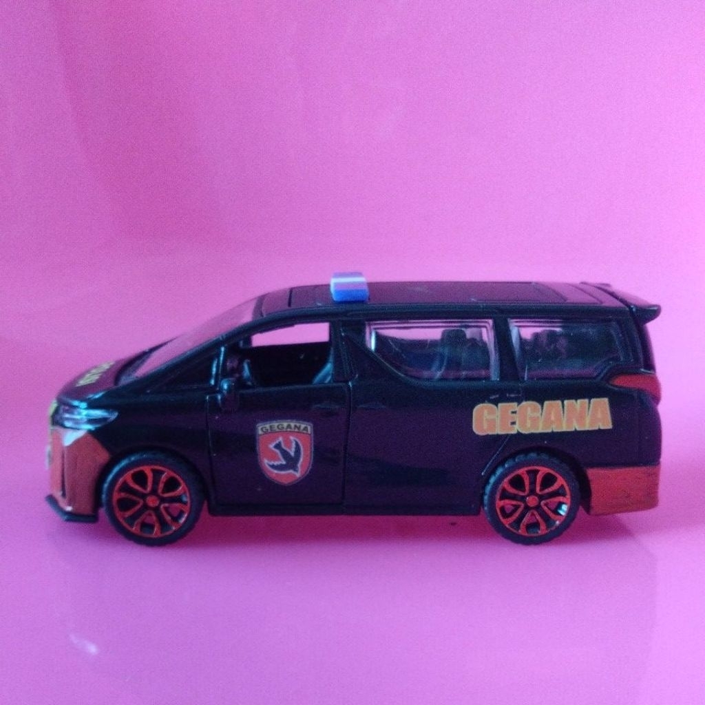 Miniatur Mobil Gegana Brimob Polri