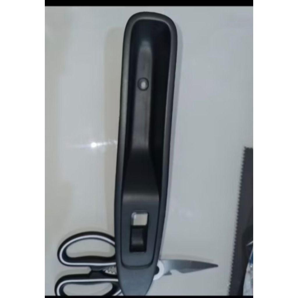 Cover switch pintu avanza 2010 KIRI