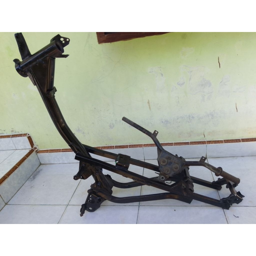 RANGKA SUPRA DAN STANG SUPRA LAMA