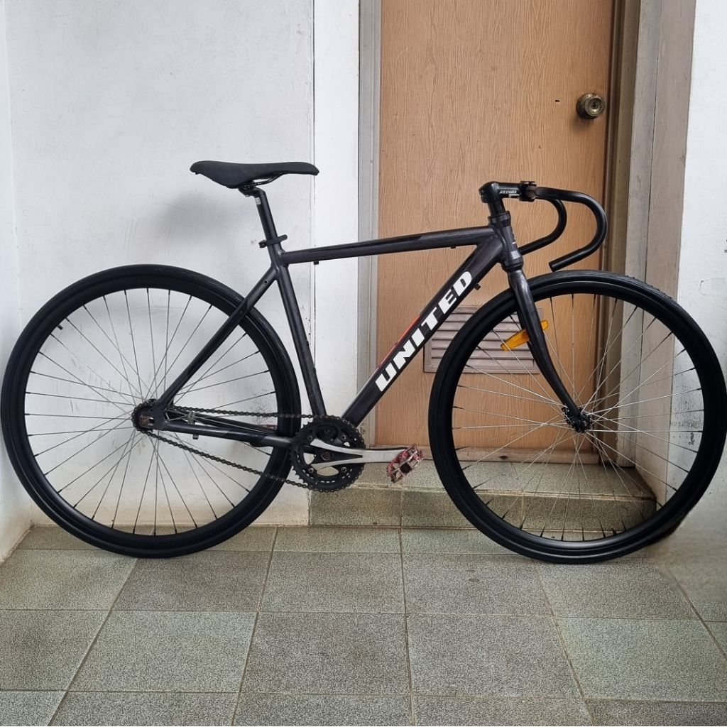 wts fullbike fixie soloist 71. united boston. size 50 torpedo. alloy