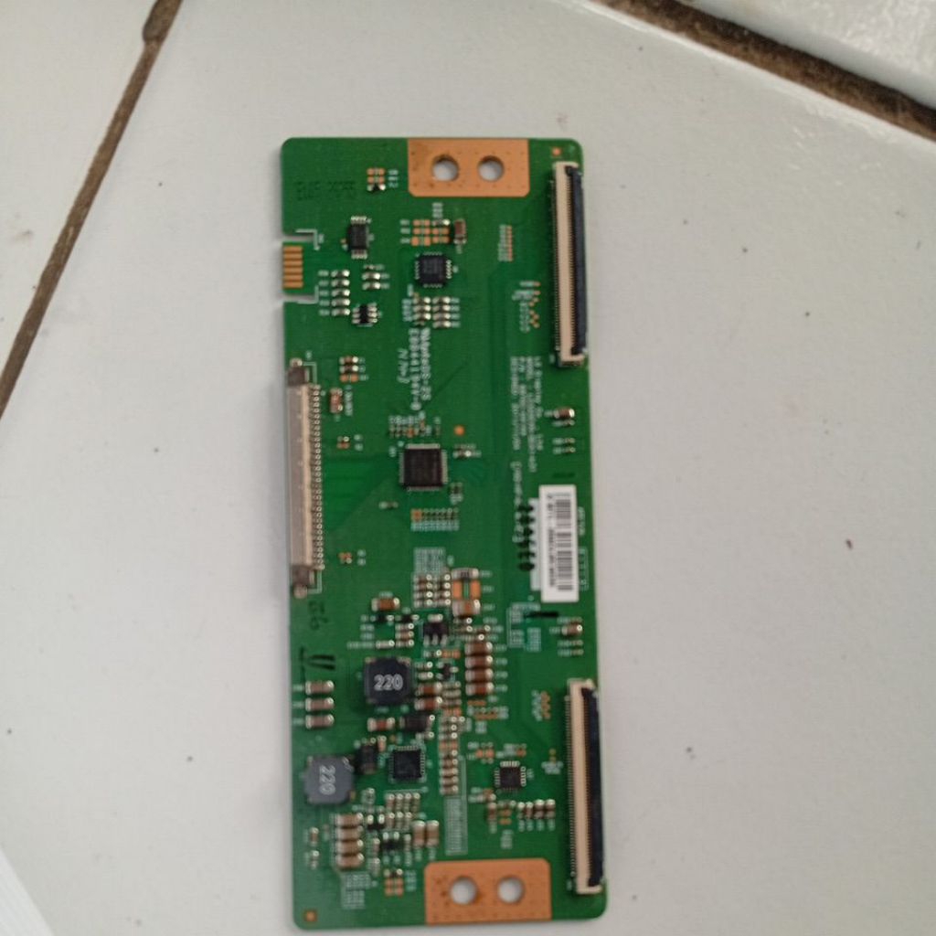 t con tv 32 in LG coocaa