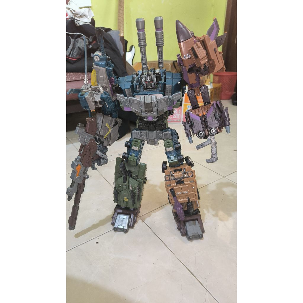 Jinbao Bruticus Transformation Oversized Warbotron 5 IN 1 Action Figure Toys