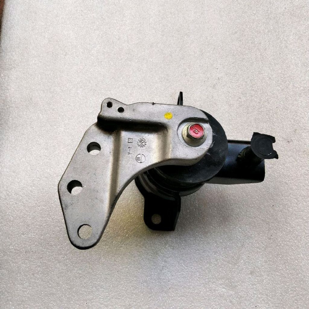 Engine mounting kanan all new ertiga