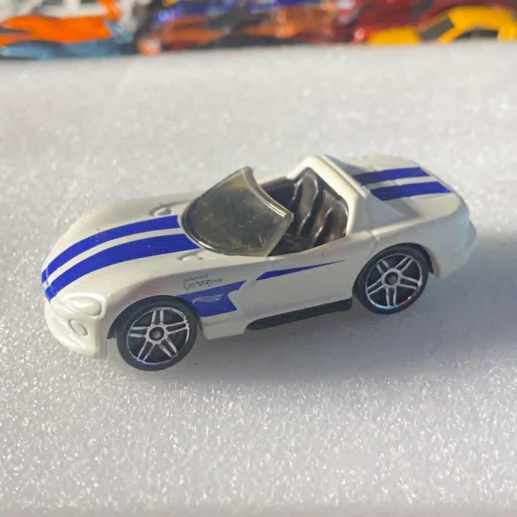 HOT WHEELS LOOSE DODGE VIPER PUTIH