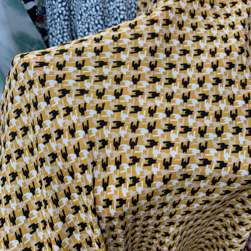 kain crinkle yoryu motif - kain yoryu crinkle - kain motif premium - (TC)