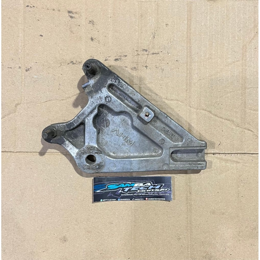 BREKET KALIPER BELAKANG SUPRA 125 ORIGINAL COPOTAN