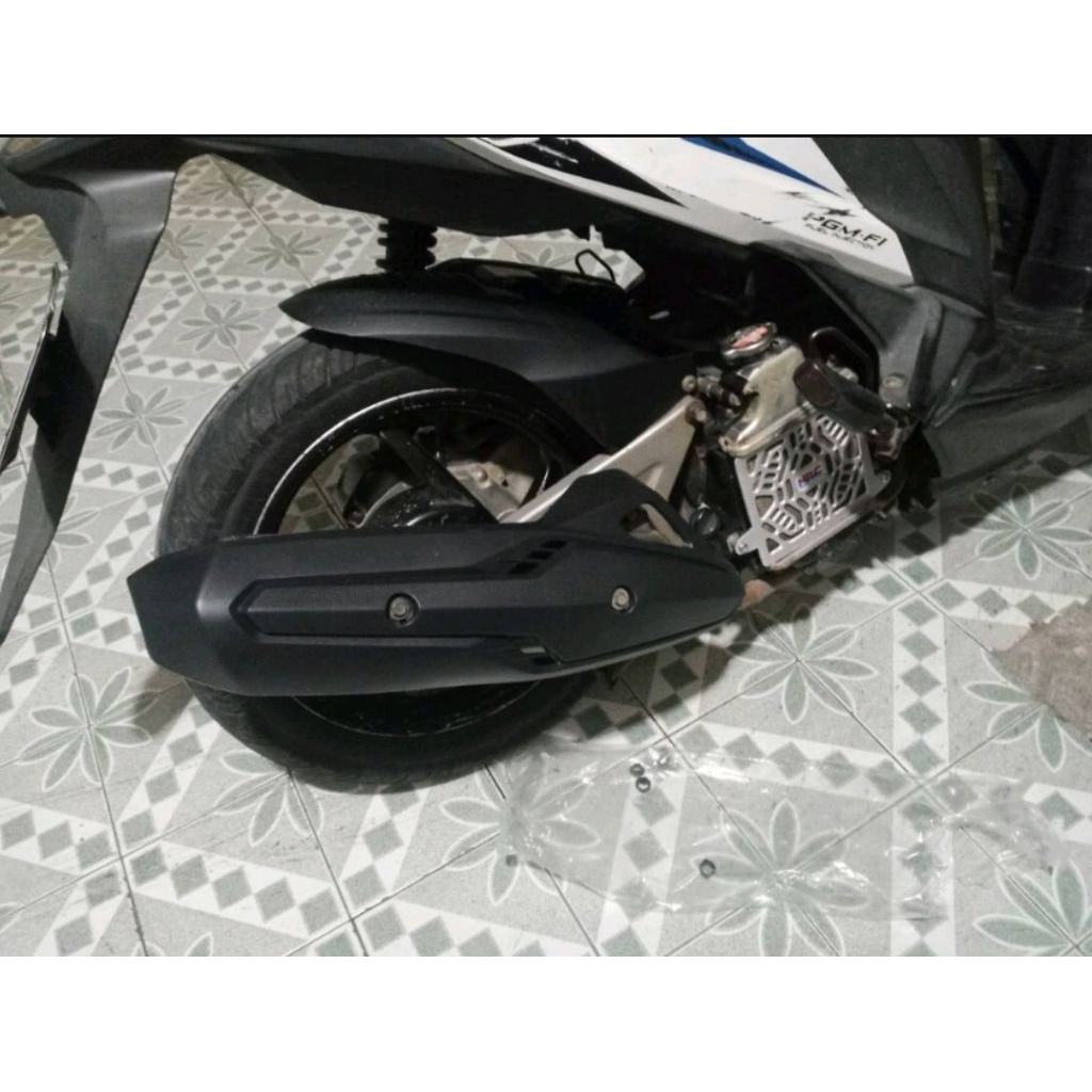 Grosir cover knalpot vario 125, tutup knalpot vario KZR
