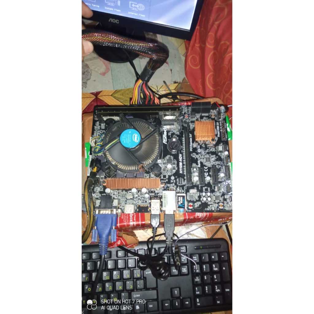 motherboard asrock H110M HDV lga 1151 ddr 4 lengkap dengan prosesor intel g4400 3,30ghz
