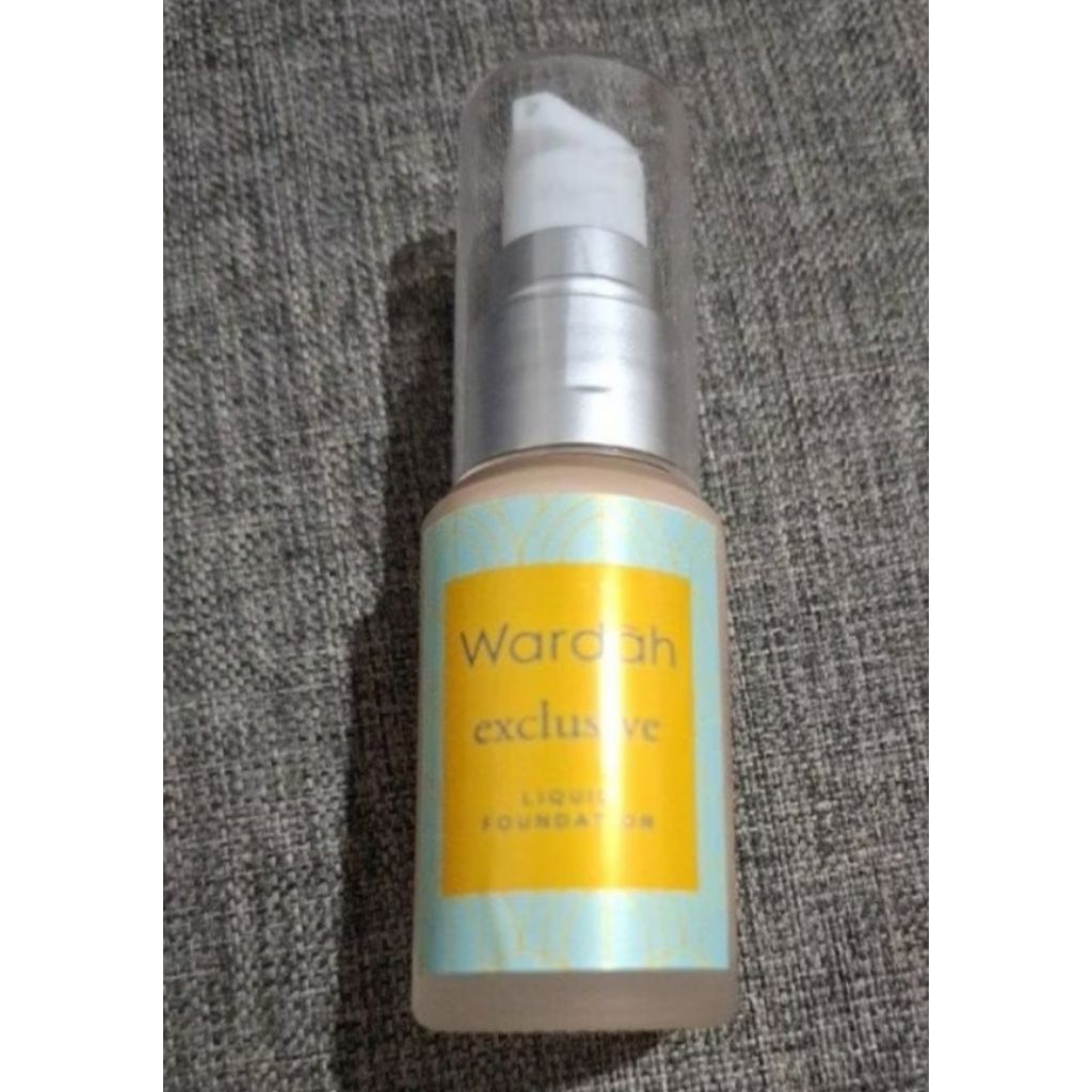 Foundation Wardah Exclusive Liquid Foundation
