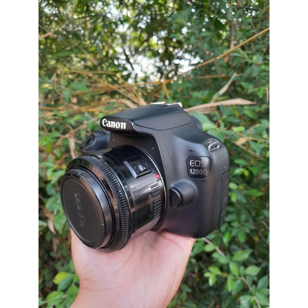 Canon 1200D Lensa fix 50 mm ii