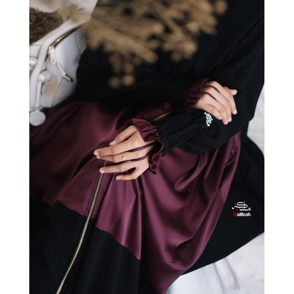 Preloved Nawal Black-Maroon by Abaya Malikah size XXL VVGC