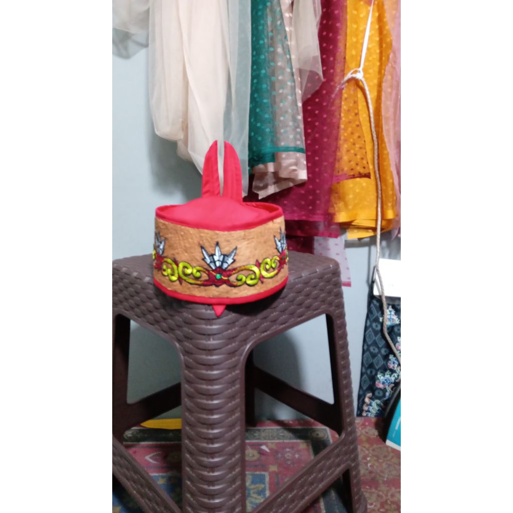 lawung kulit kayu khas dayak Kalimantan