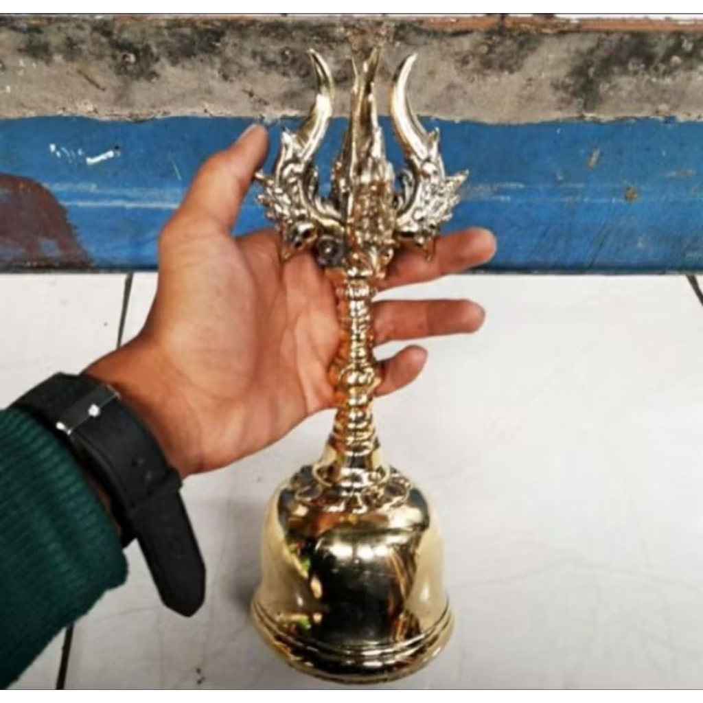 Lonceng Kuningan Asli Besar