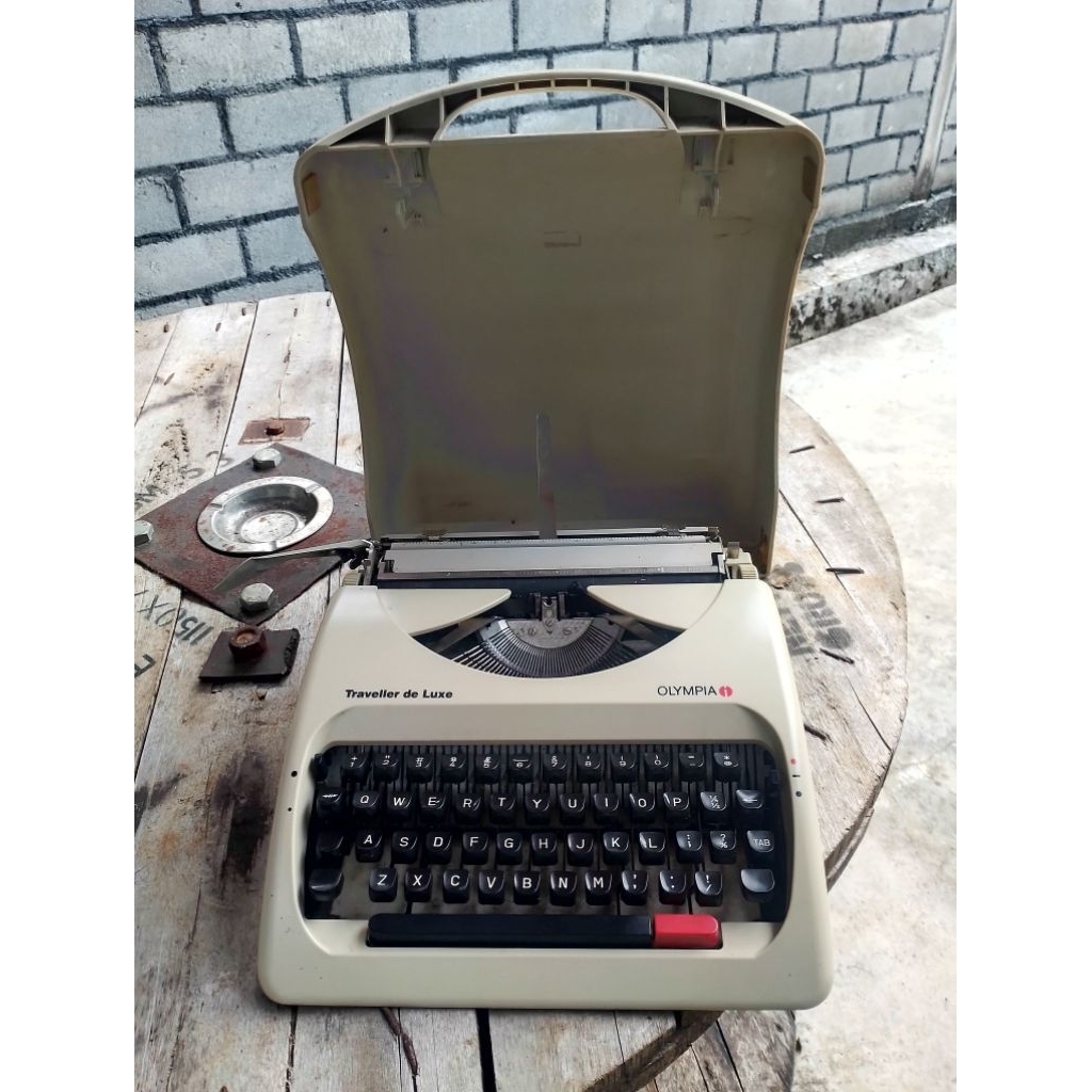 Mesin TIK manual jadul vintage normal