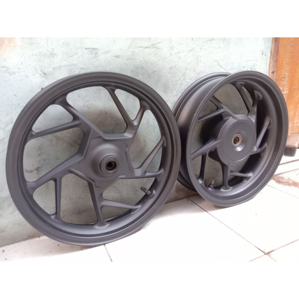 velg vario 160 cbs