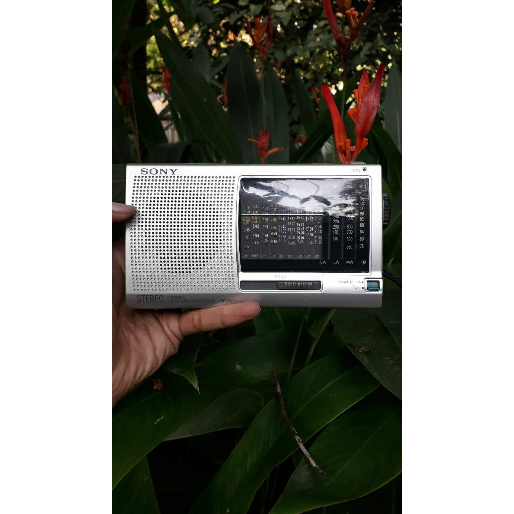 Sony ICF-SW11 12 Band SW1-9/LW/MW/FM Stereo Istimewa