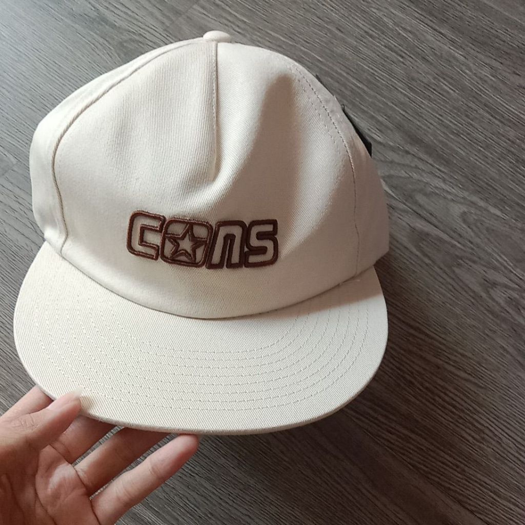 Topi C0N 5 Panel Cap Cream