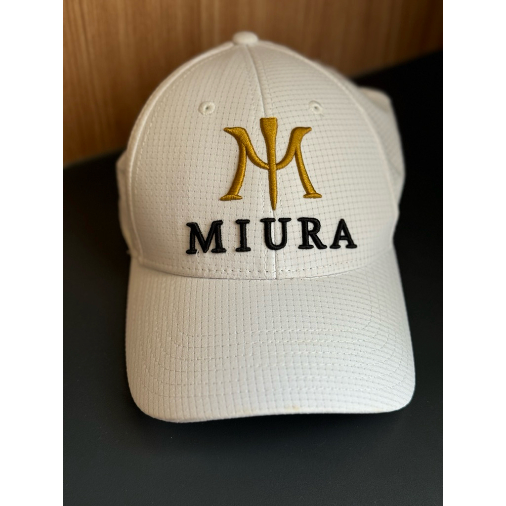 Topi golf miura
