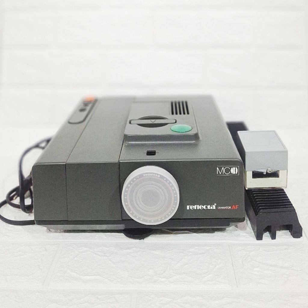 Vintage Agfa Reflecta Diamator AF 35mm Slide Projector / Proyektor Jadul Bekas (Preloved/Second)