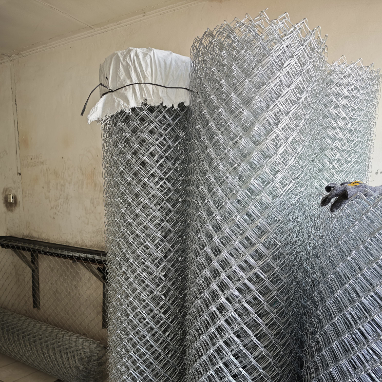 Kawat Harmonika Galvanis Hot Dip Tinggi 1,5 meter Panjang 10 meter