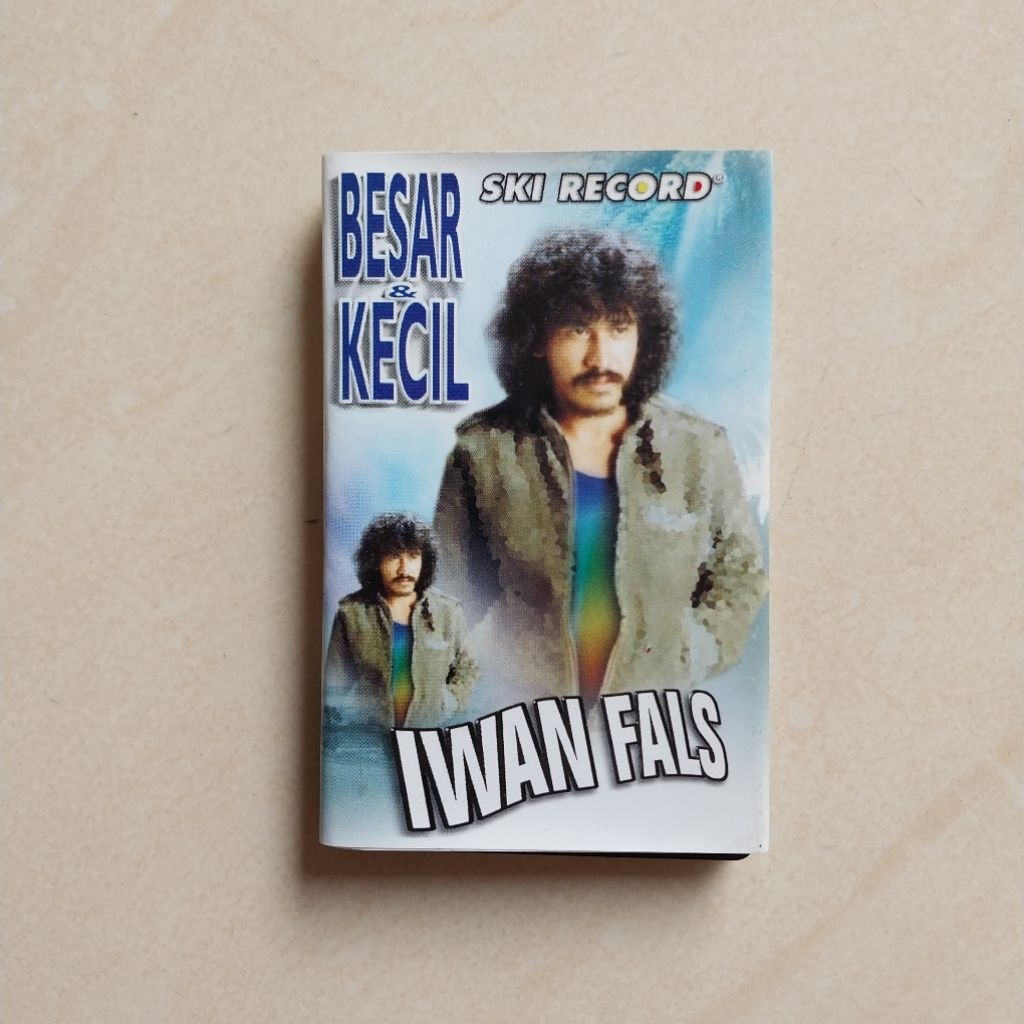 KASET IWAN FALS ALBUM BESAR DAN KECIL