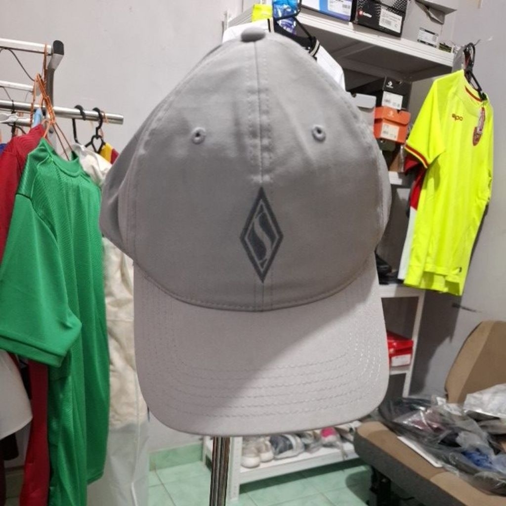 Topi Skechers Los Angeles Grey