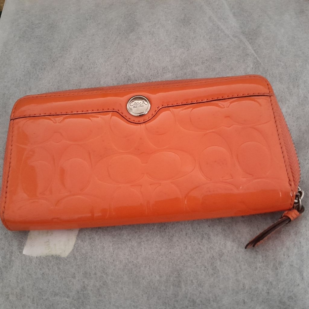 dompet branded second/dompet branded preloved/dompet coc second/dompet coc preloved/dompet orange