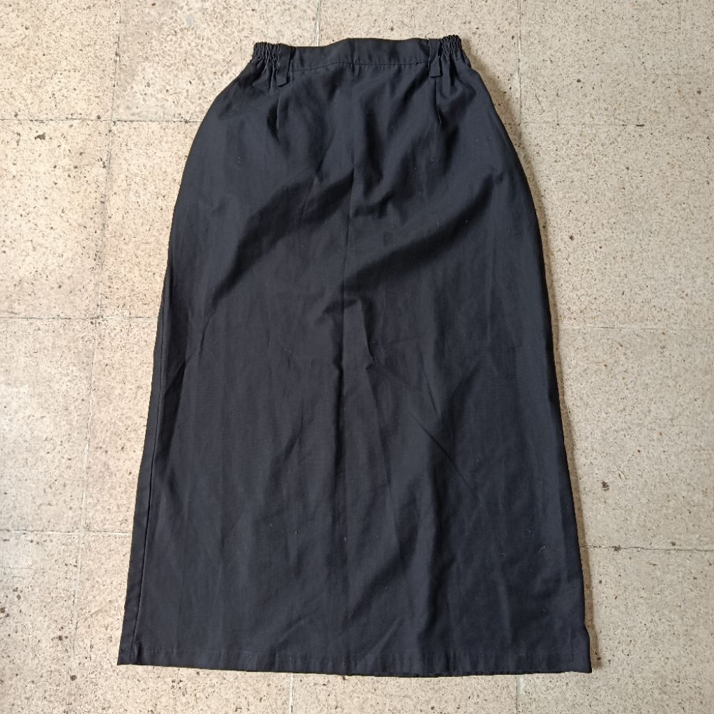 preloved rok span tanpa belahan hitam guru/pembina / CIE 121