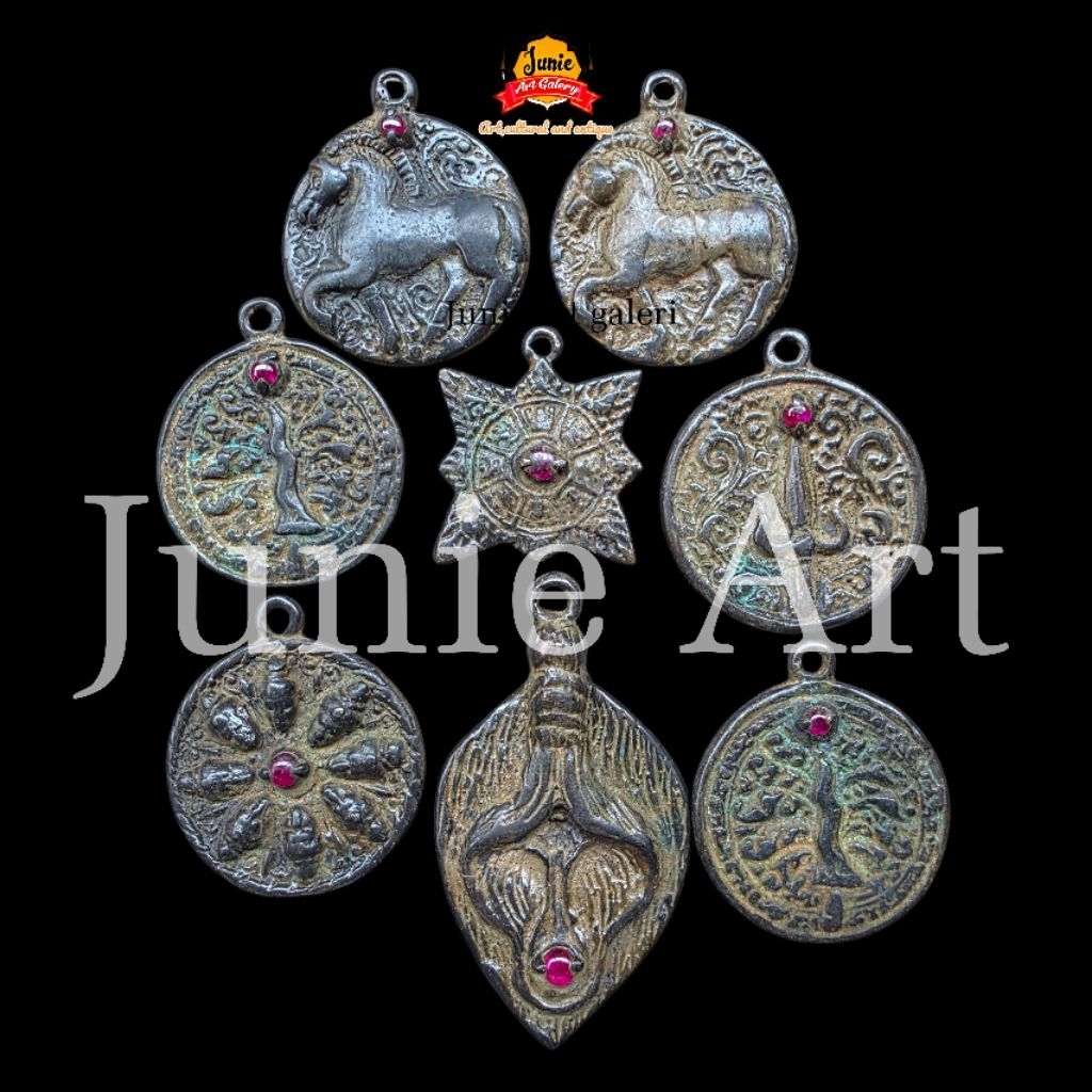 Liontin Kalung Model Maja Pahit Perunggu Hitam Batu Merah Siem Kode Lmj1