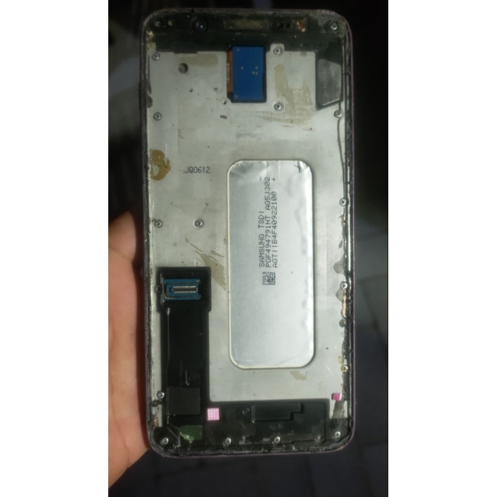 Samsung j8 minus lcd