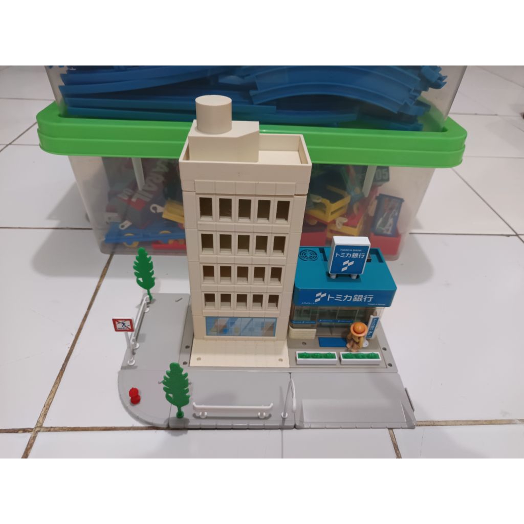 Plarail Diorama Gedung