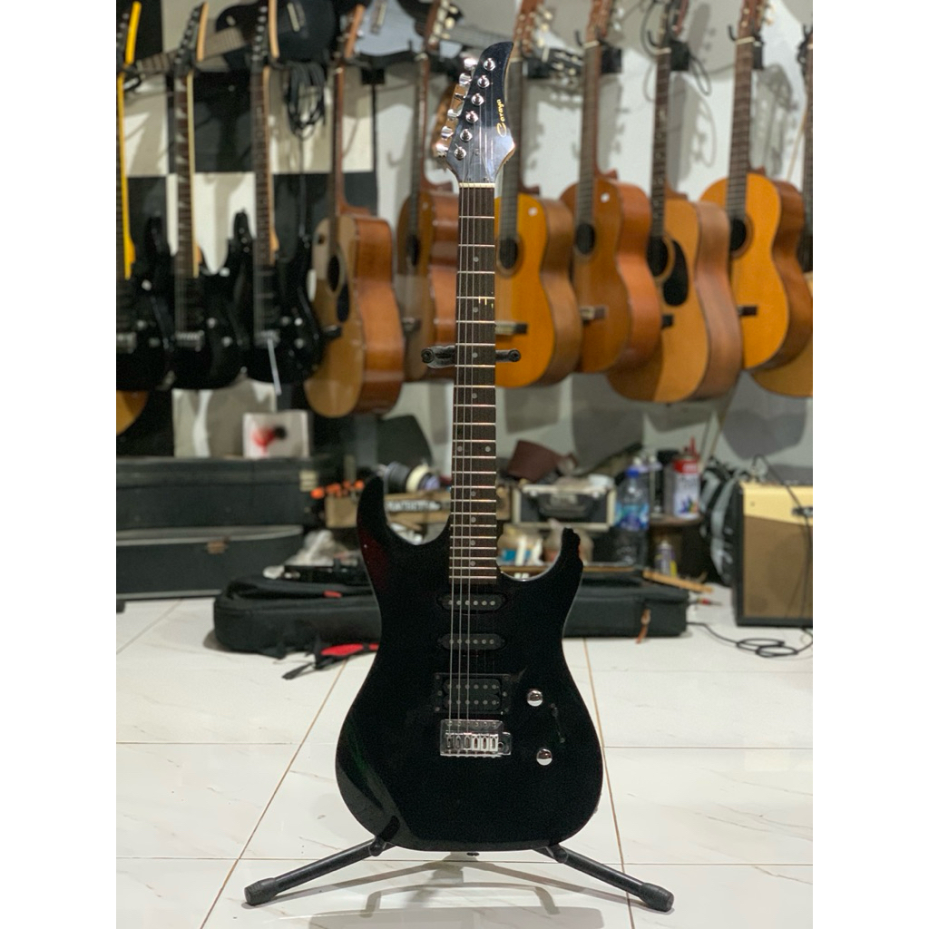 gitar elektrik stratocaster merk caraya original