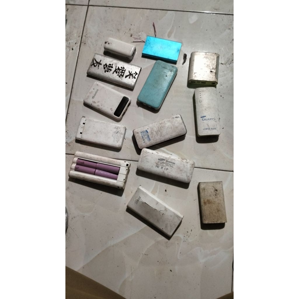 POWER BANK RUSAK (borongan 13 biji)