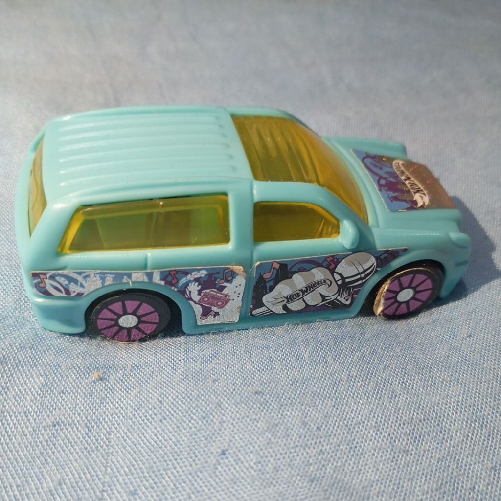 Hot wheels mobil hot wheels mainan mcD
