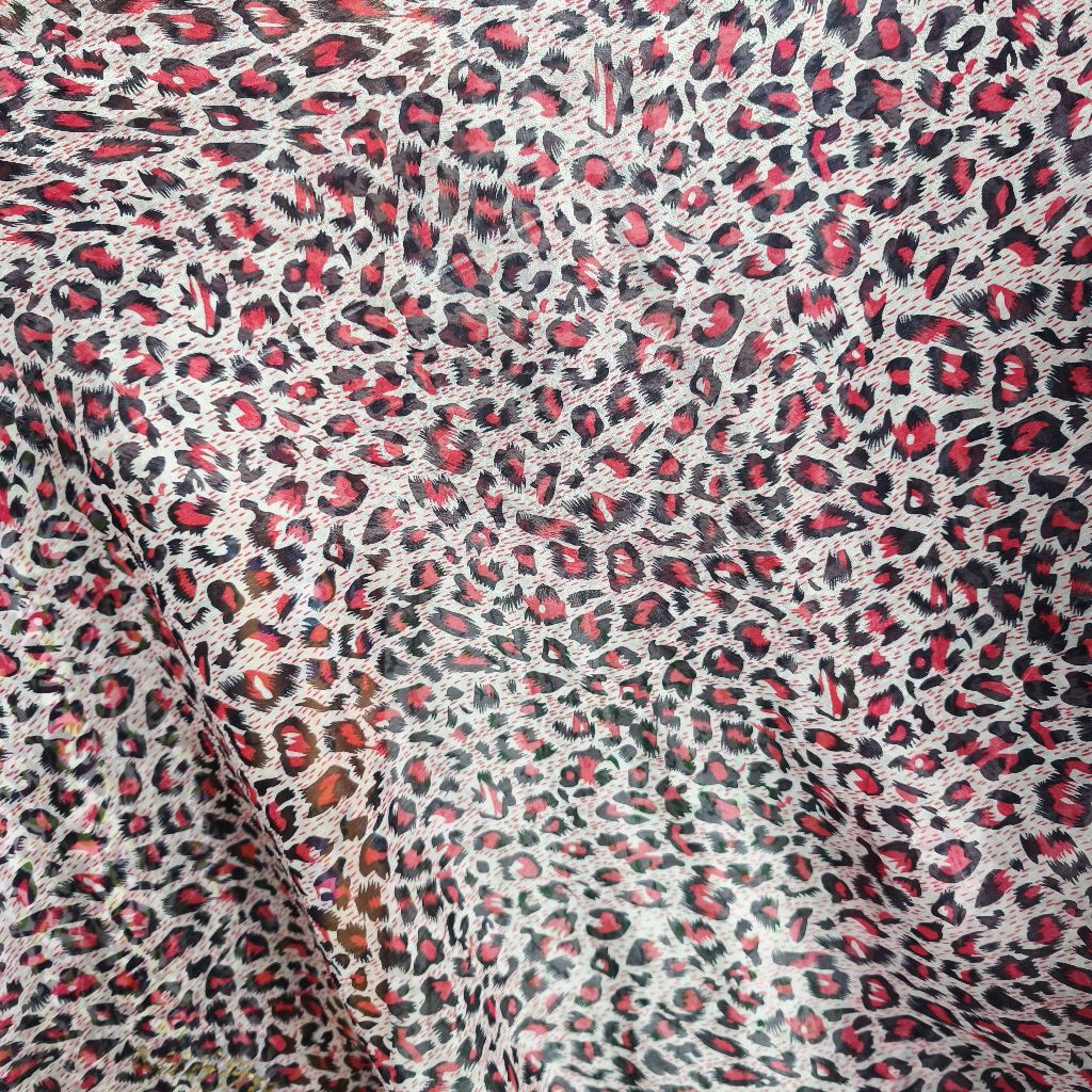 Kain Sifon Sutra Motif Leopard Merah Dan Hitam – Bahan Jatuh Lembut, Adem, Elegan untuk Gamis, Dress