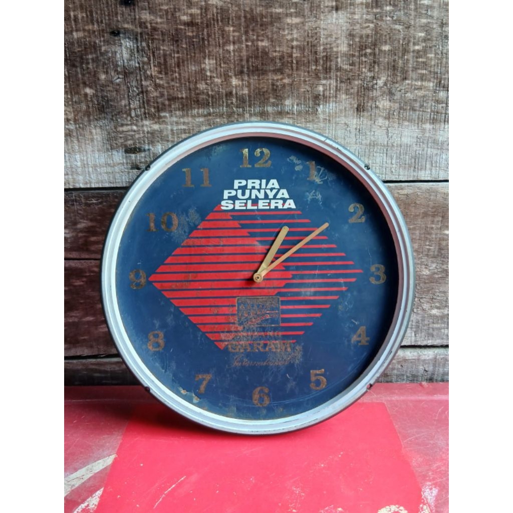 jam dinding iklan 125rb jadul antik kuno lawas vintage kuno display mati