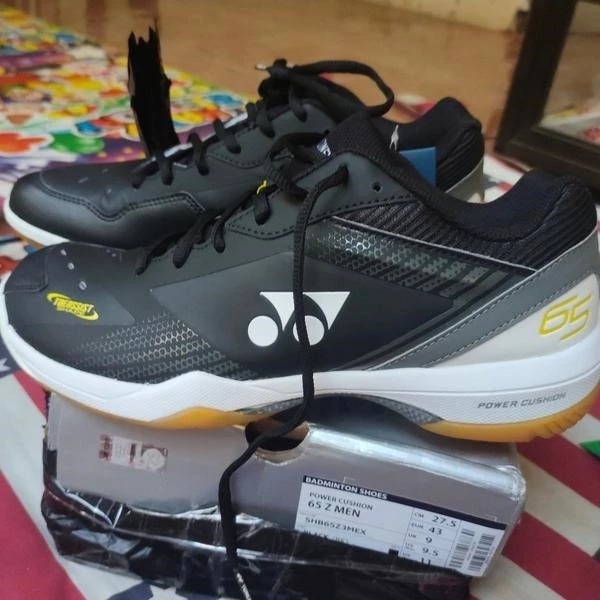 Sepatu Badminton Yonex SHB65Z4WEX SHB 65 Z4 Wide White FULL VARIAN