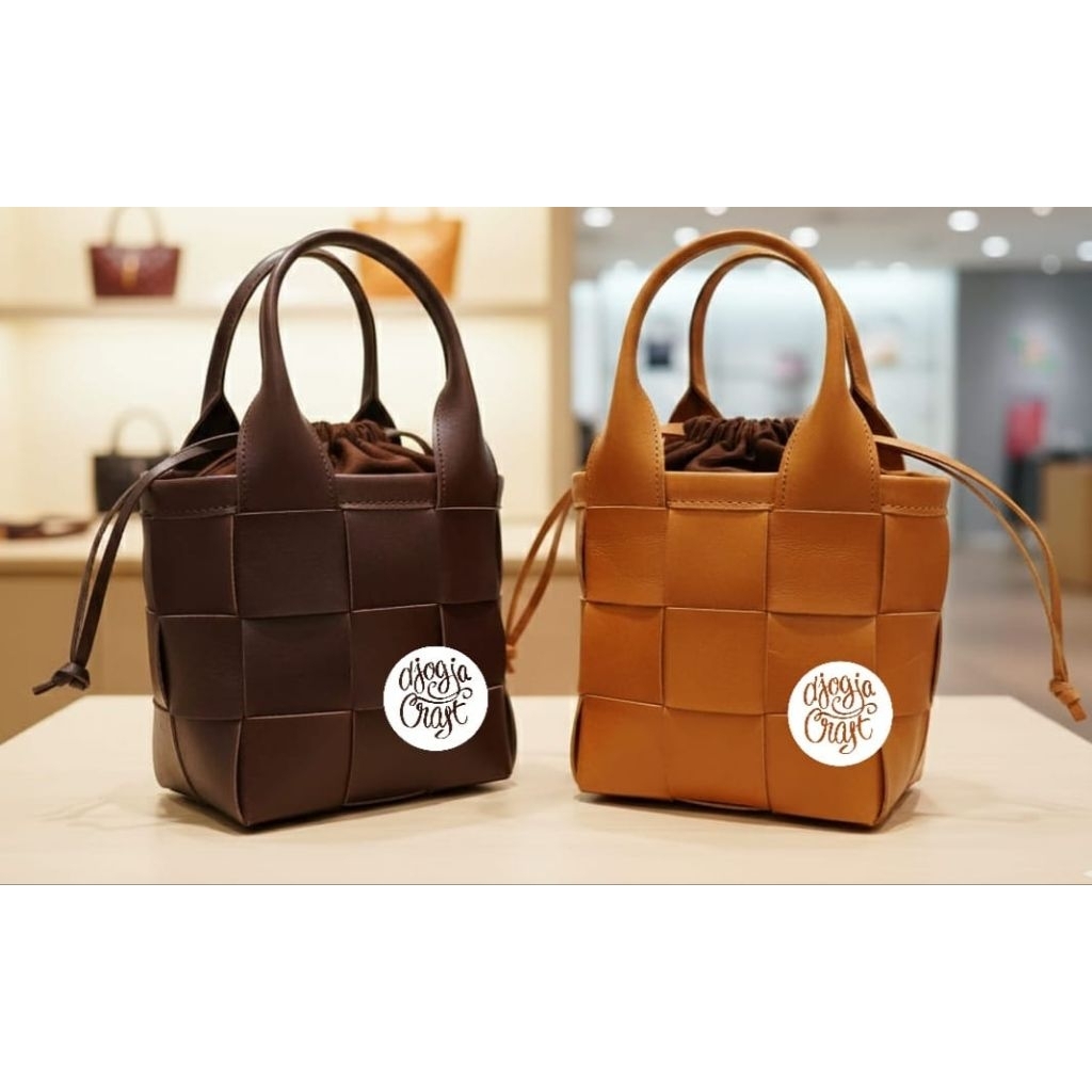 Tas Kulit Buket Anyam Wanita