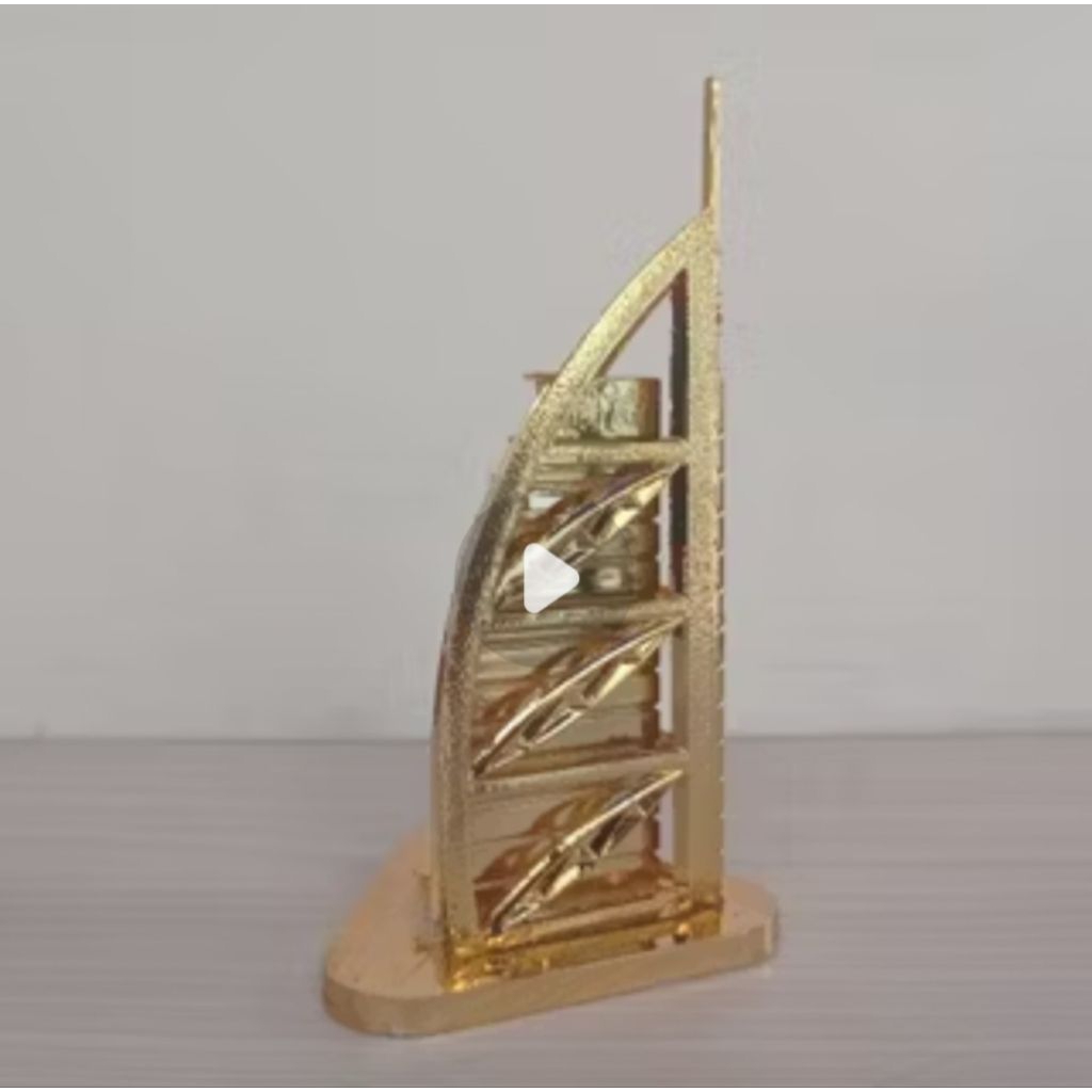 Pajangan Miniatur Gedung Arab Saudi Burj Al Dubai emirated emas 15cm