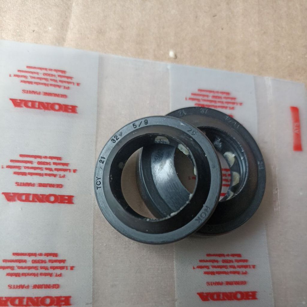 dust seal roda depan honda beat