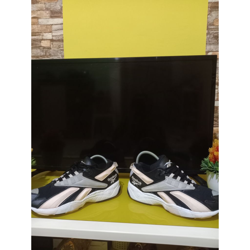Reebook Interval size 40