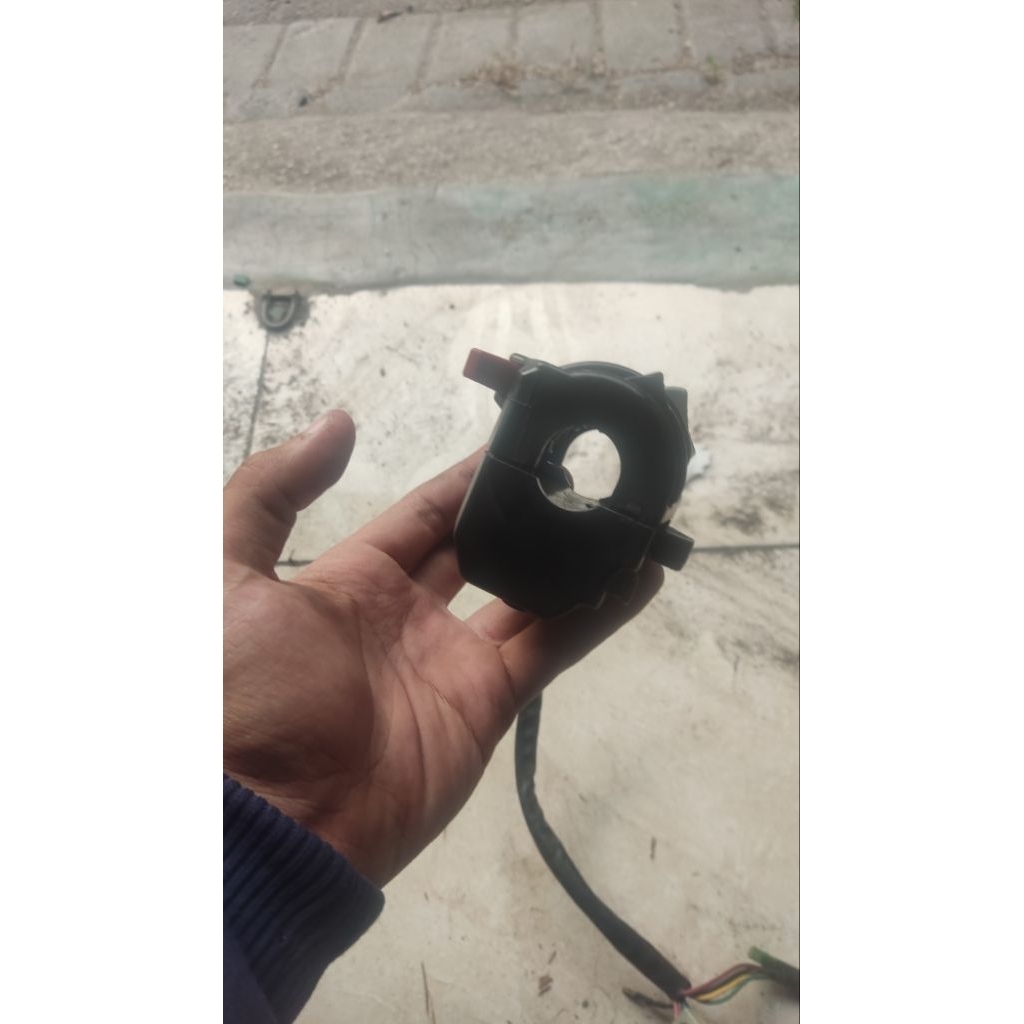 holder kiri vixion minda