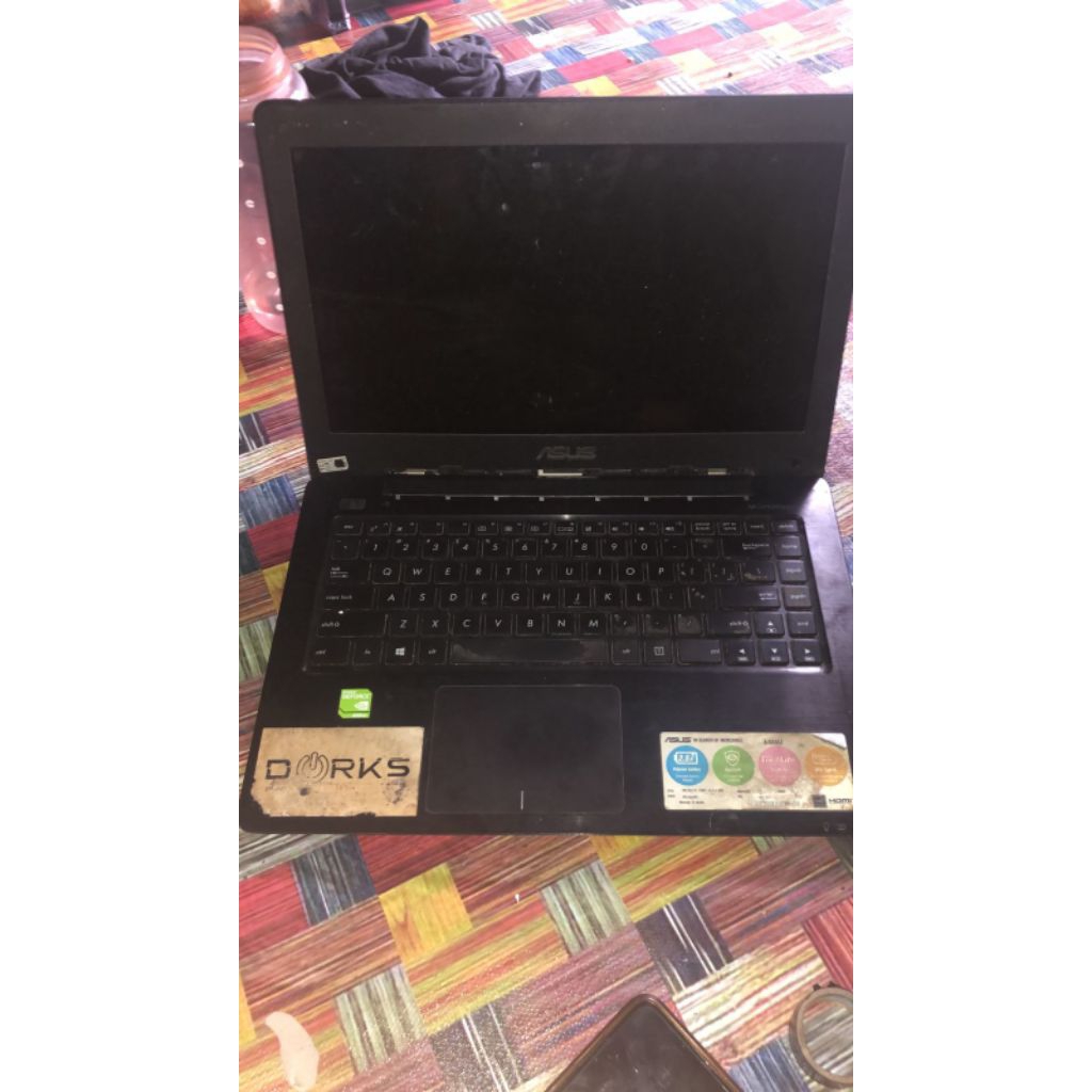 Laptop Asus Minus matot dan ga ada charger jual kondisi gitu