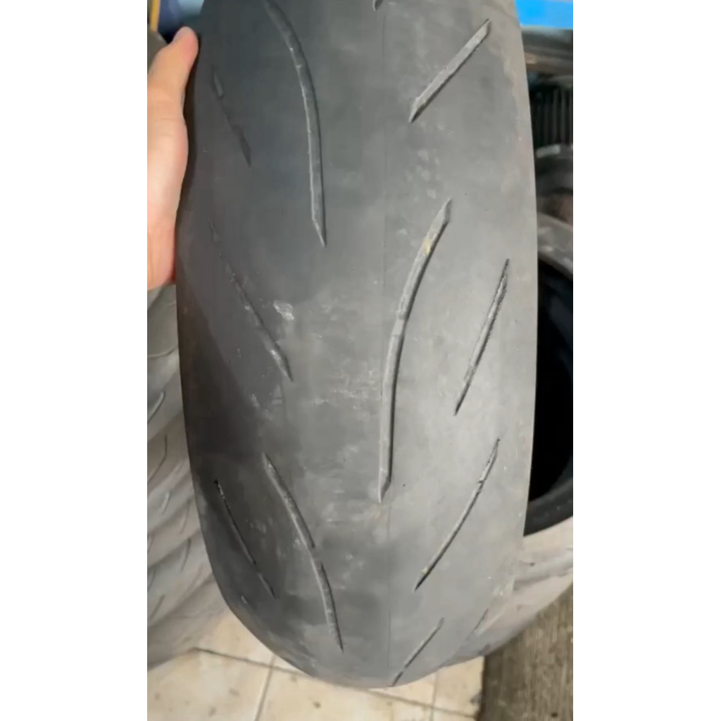 battlax s21  ukuran 180/55