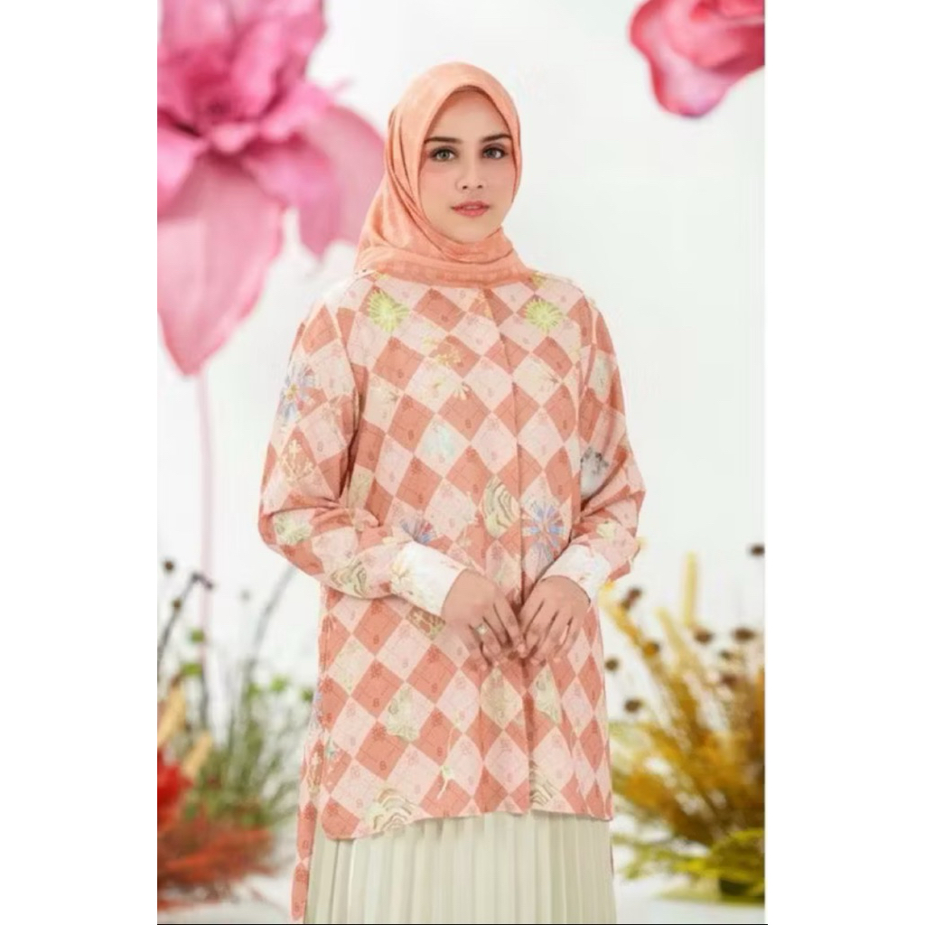 Daria Top Buttonscarves x Ria Miranda