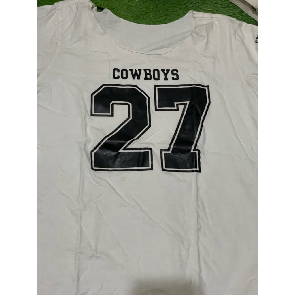 preloved off shoulder tshirt blue smurf