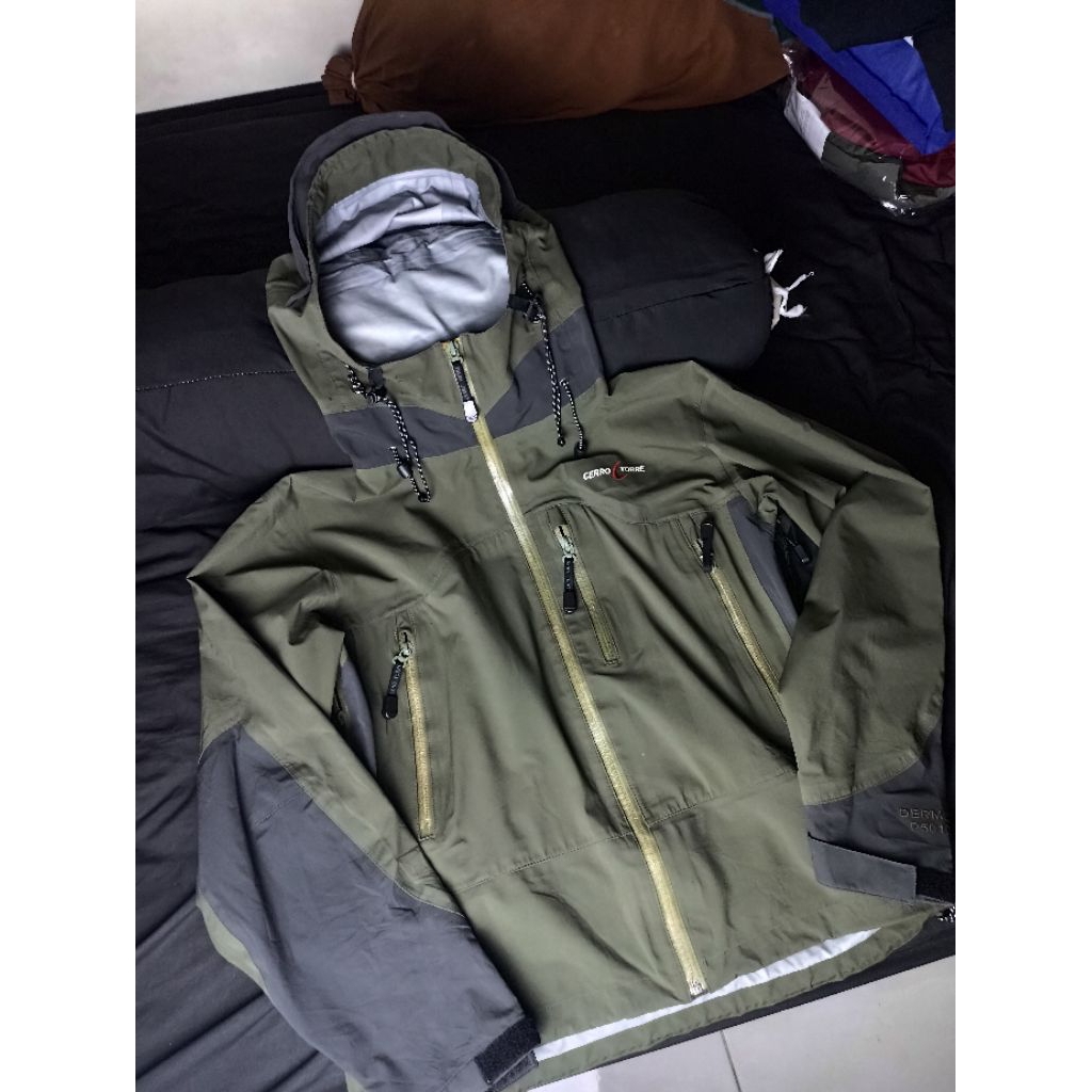 jaket outdoor goretex cerro torre arcteryx