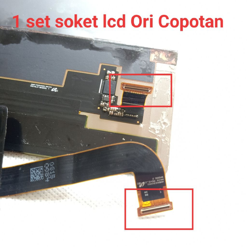 1 set soket lcd Ori Samsung Z fold 2 F916u Bekas Copotan sesuai foto lcd rusak